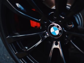 tuning auto cu distanțiere pentru roți